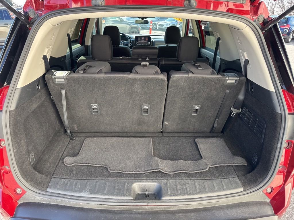 Used 2024 Nissan Pathfinder SV image 11