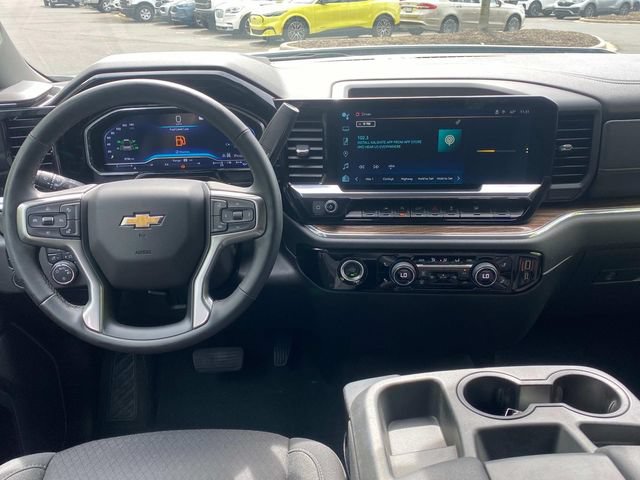 Used 2023 Chevrolet Silverado 1500 LT AWD/4WD image 8