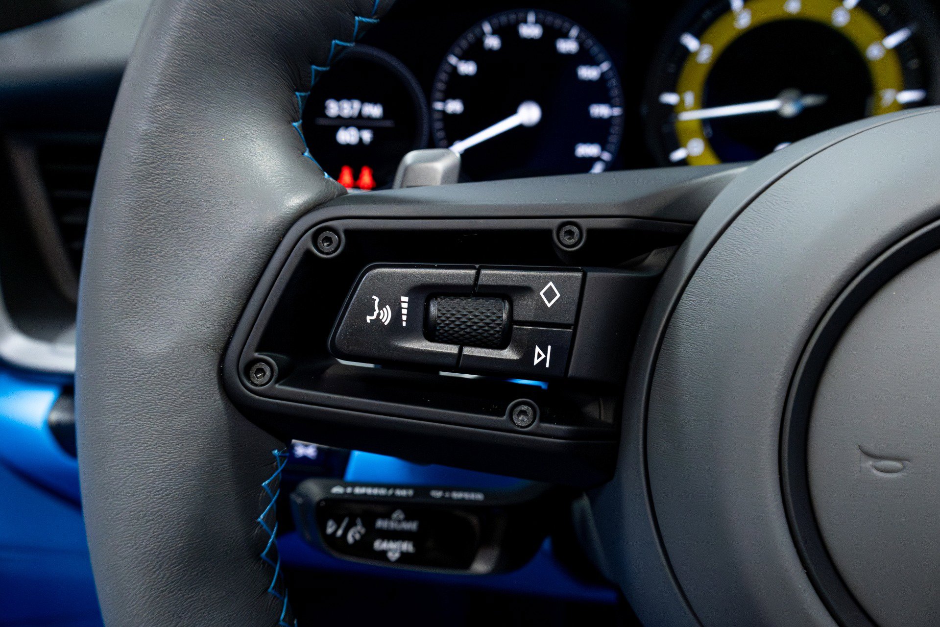 Used 2024 Porsche 911 Carrera image 69