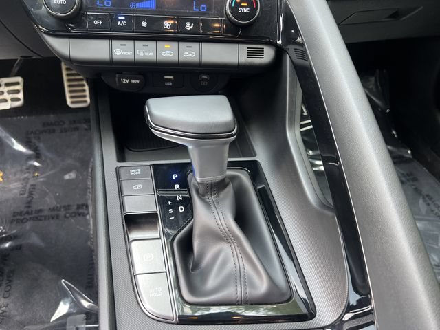 Used 2025 Hyundai Elantra SEL FWD image 23