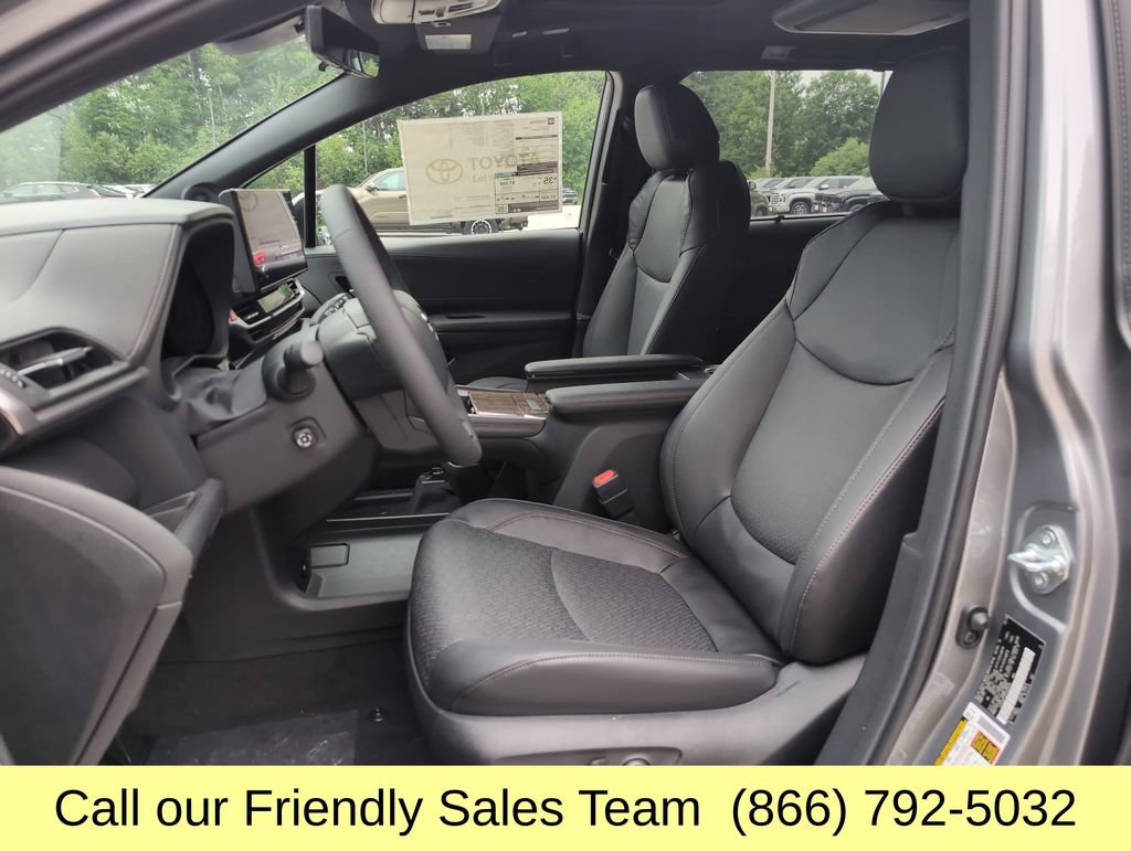 New 2026 Toyota Sienna Platinum AWD/4WD image 9