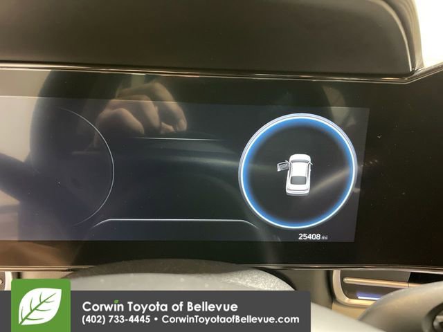 Used 2025 Hyundai Elantra Limited image 10