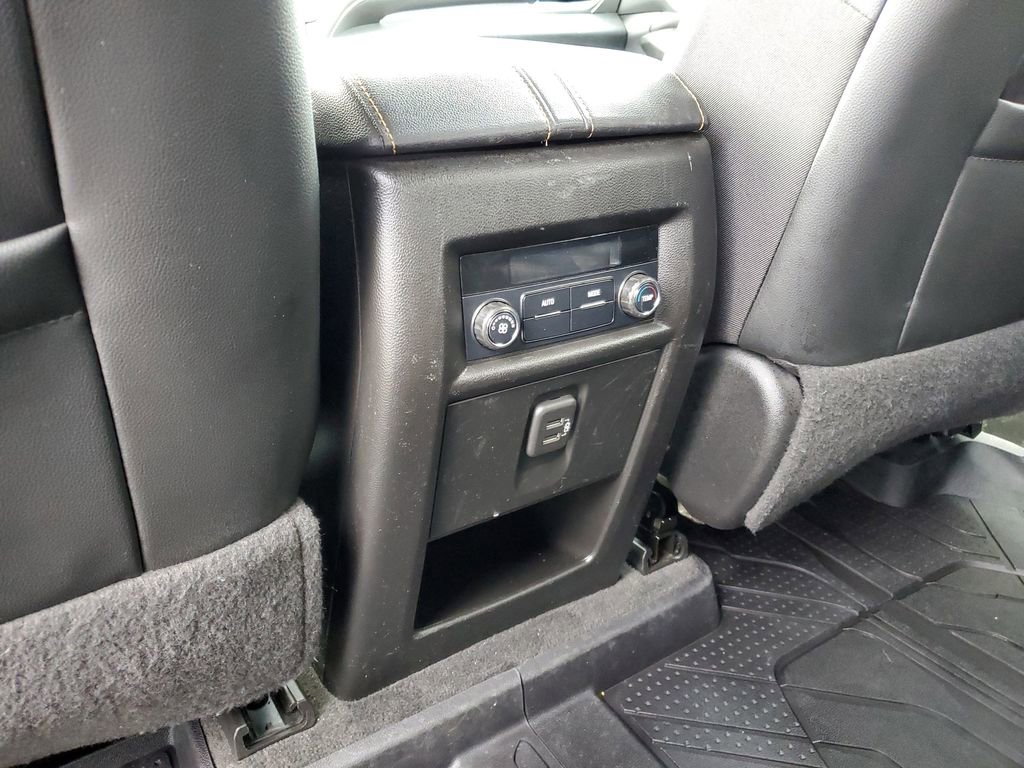 Used 2020 Chevrolet Traverse LT w/ LPO, Floor Liner Package AWD/4WD image 28