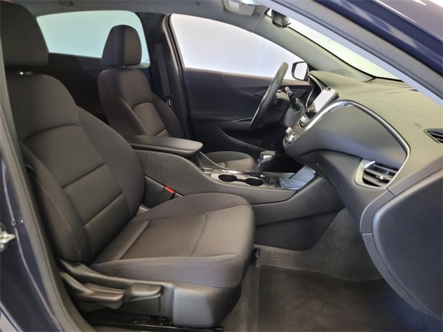 Used 2025 Chevrolet Malibu RS image 15