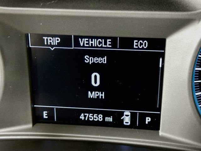 Used 2022 Chevrolet Malibu LT w/ Leather Package FWD image 2