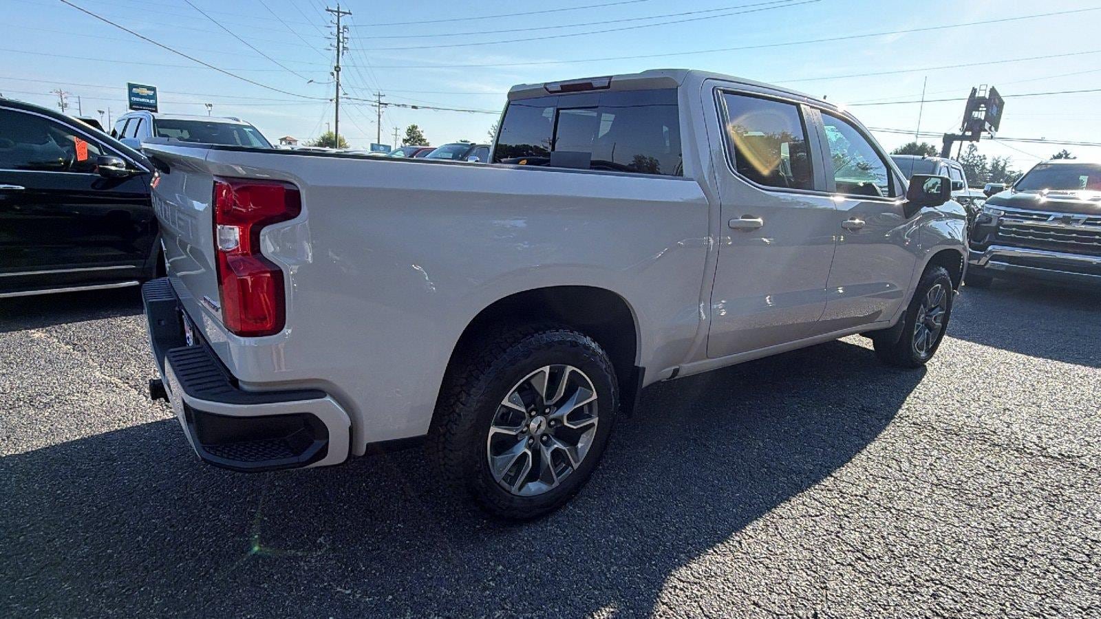 New 2026 Chevrolet Silverado 1500 RST w/ RST All Star Premium Package AWD/4WD image 8