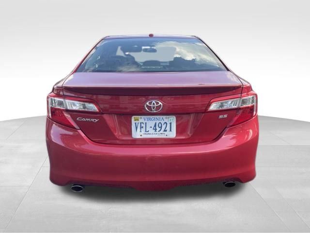Used 2014 Toyota Camry SE w/ Leather Package FWD image 9