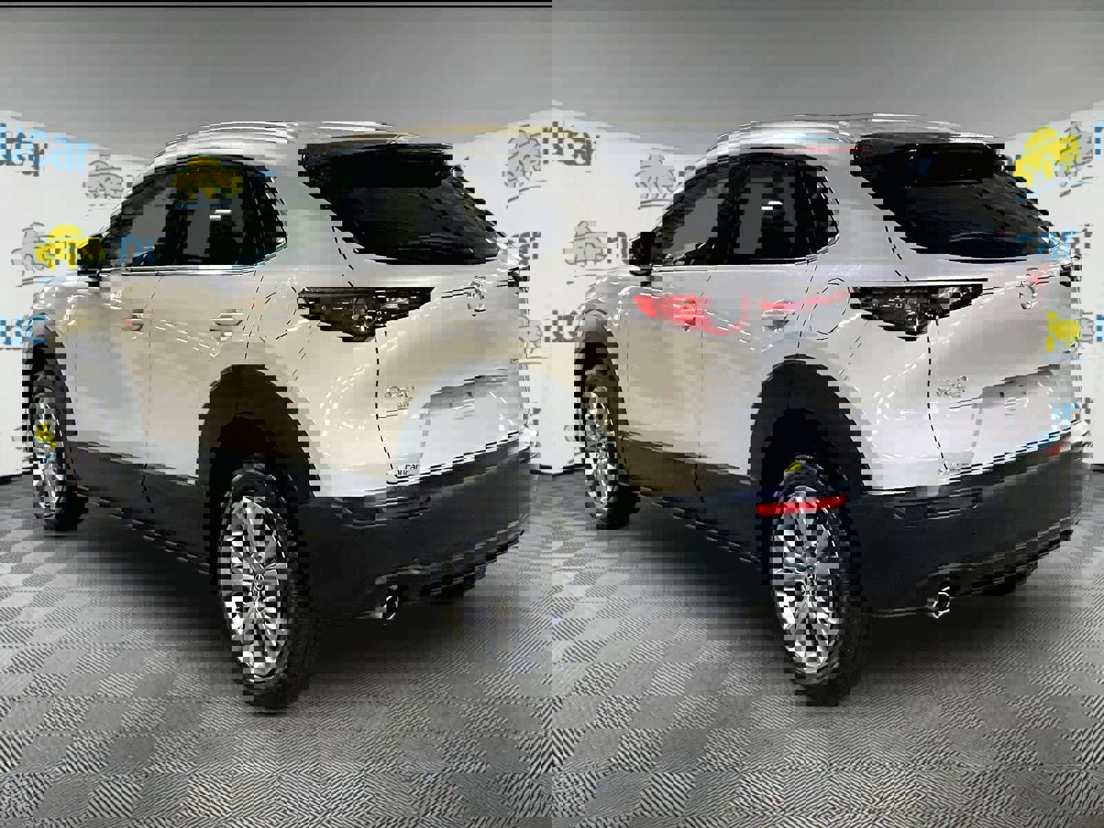 Used 2023 MAZDA CX-30 AWD 2.5 S w/ Premium Package image 4