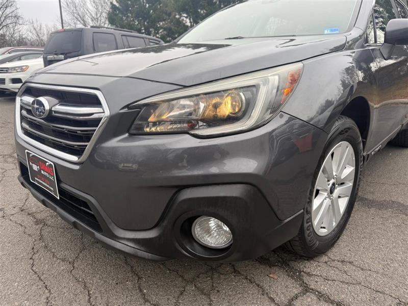 Used 2019 Subaru Outback 2.5i Premium image 2