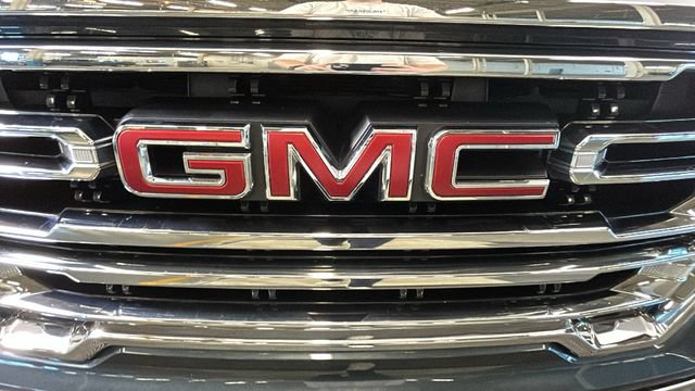 Used 2020 GMC Sierra 1500 SLT w/ SLT Premium Plus Package AWD/4WD image 8