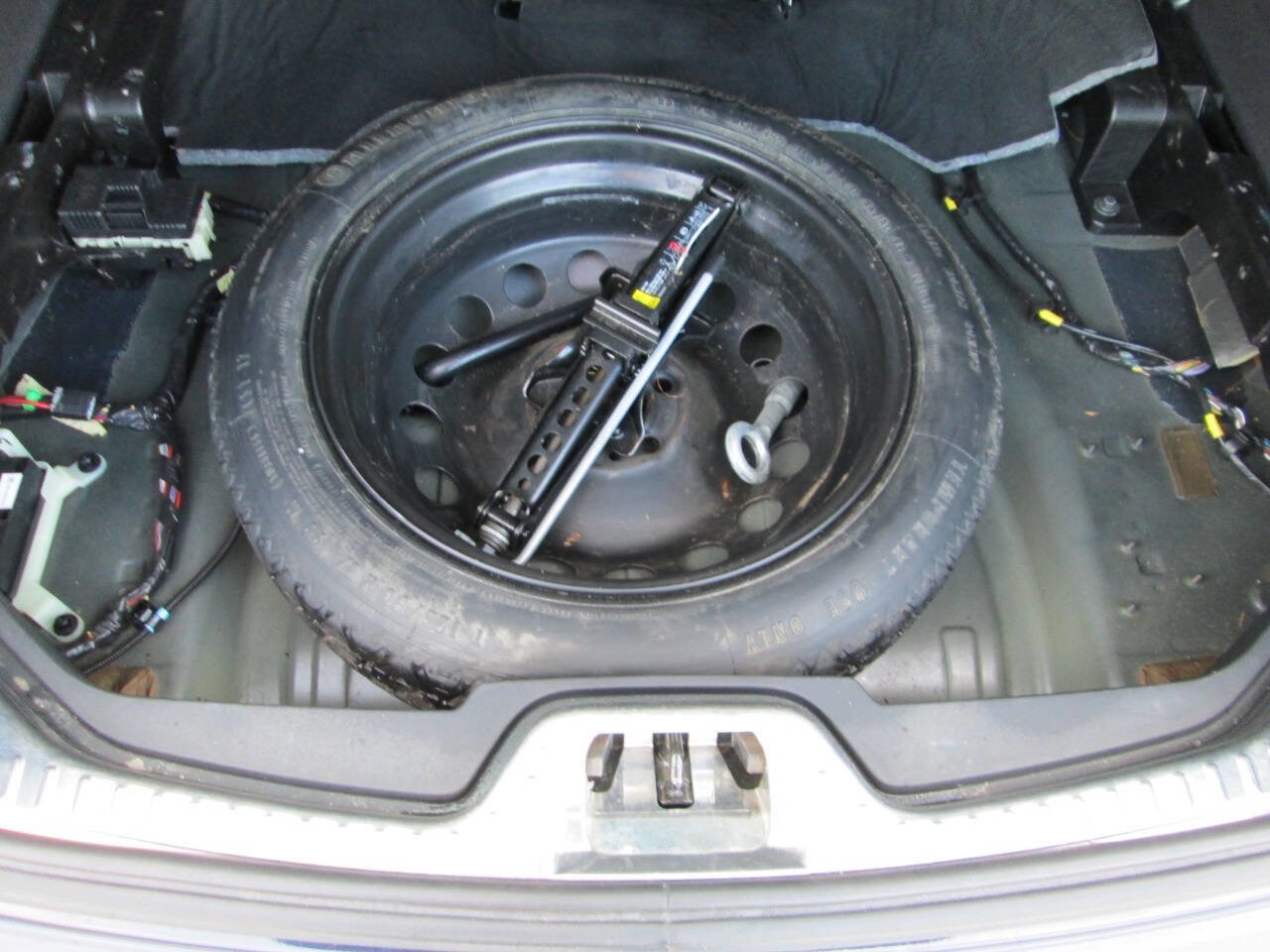 Used 2017 Volvo V60 T5 Premier w/ Convenience Package image 46