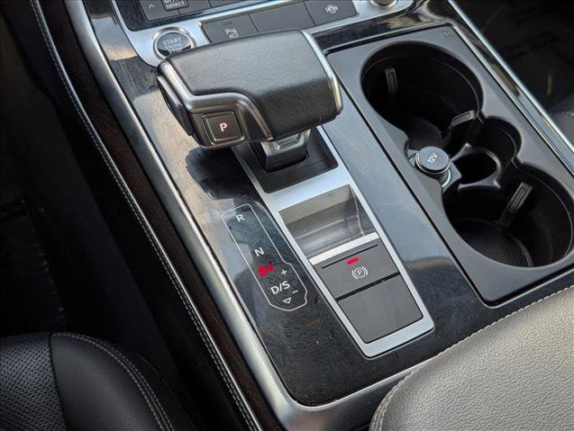 Used 2023 Audi Q8 Premium Plus image 12