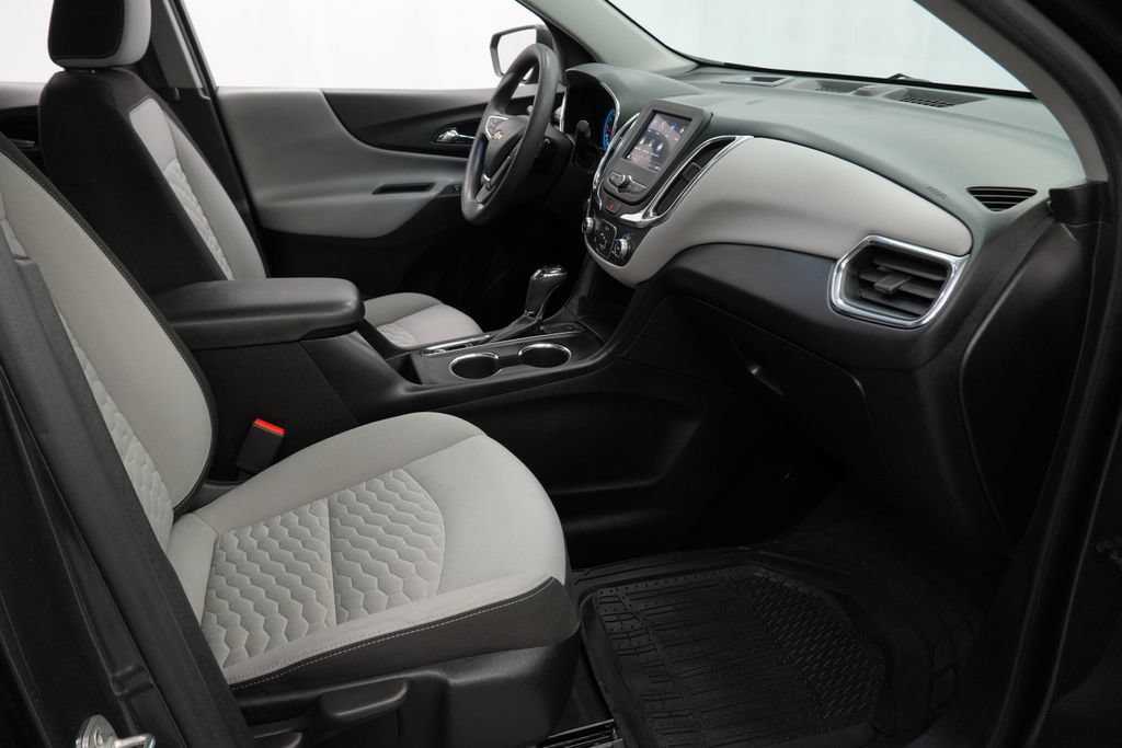 Used 2021 Chevrolet Equinox LS w/ LS Convenience Package AWD/4WD image 29