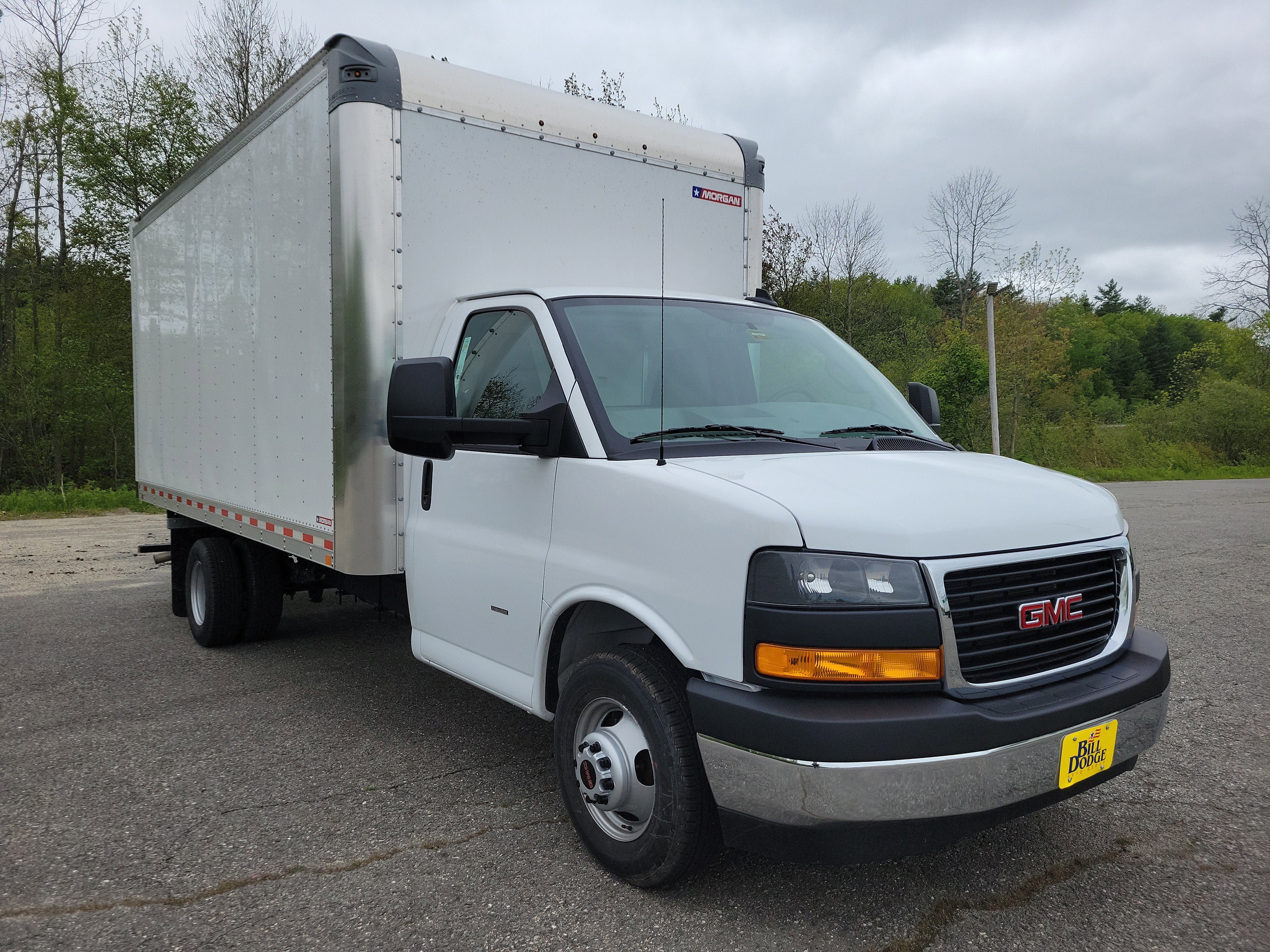 New 2025 GMC Savana 3500 Extended w/ Power Convenience Package RWD image 9