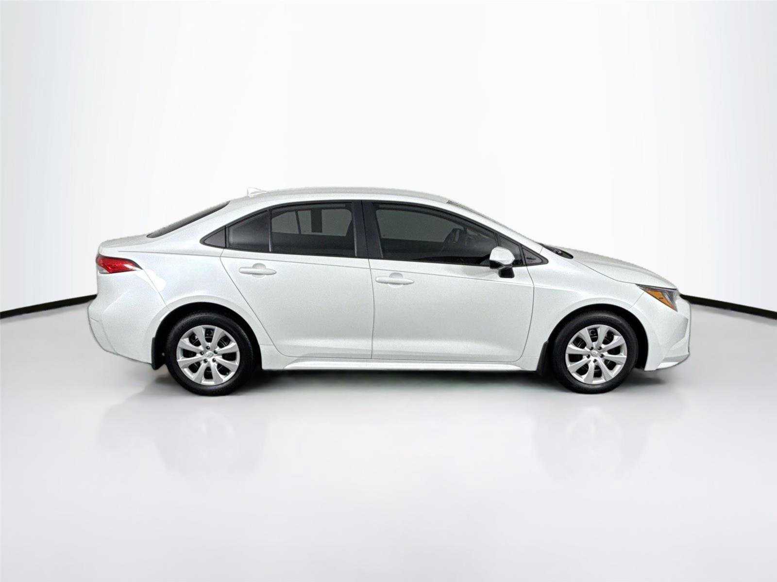 Certified 2025 Toyota Corolla LE image 10