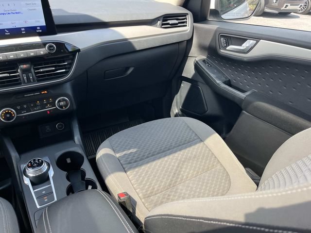 Used 2020 Ford Escape SE FWD image 18