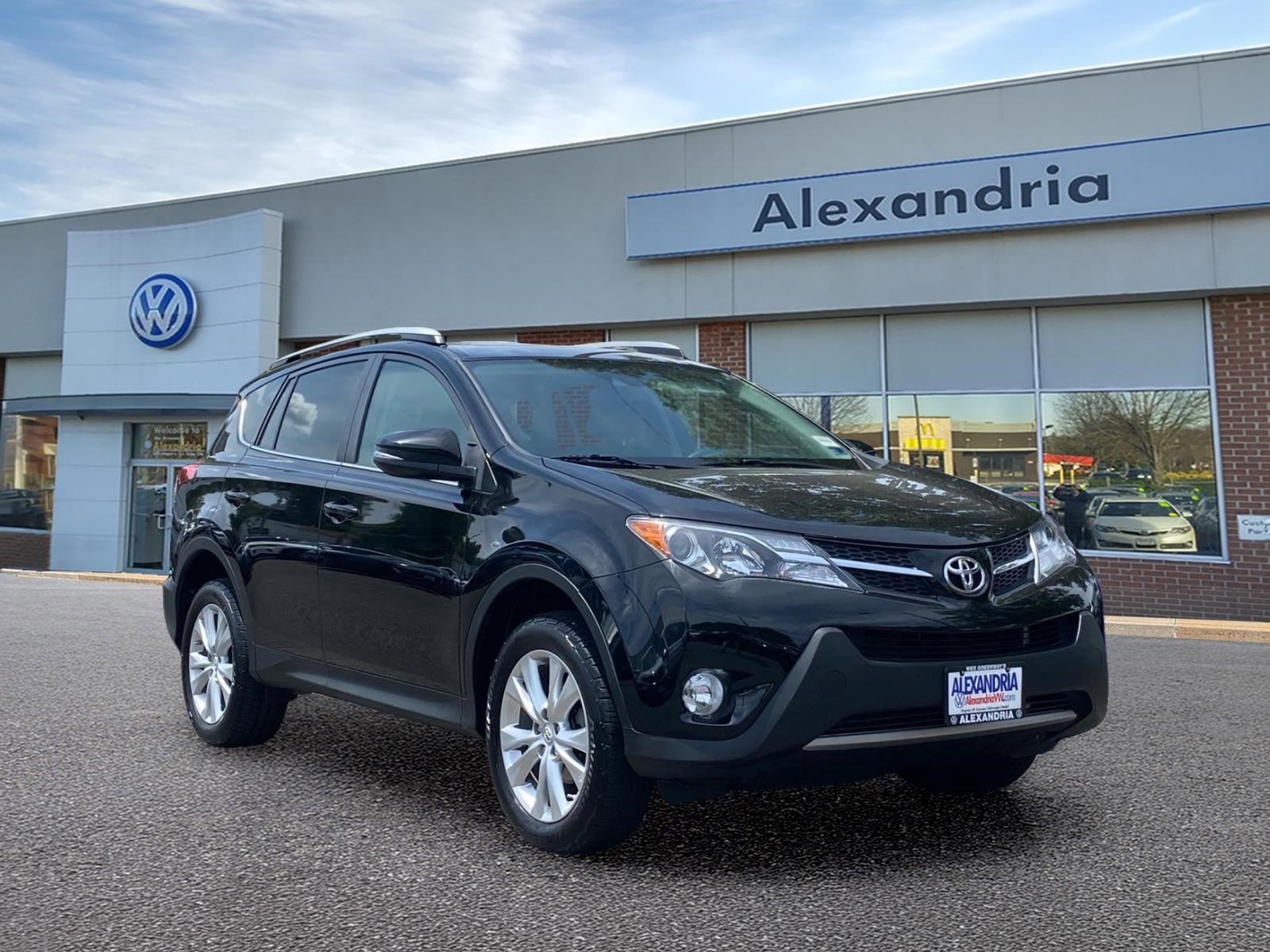Used 2014 Toyota RAV4 Limited w/ Technology Package