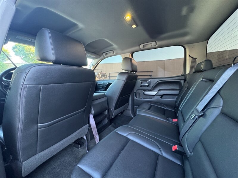 Used 2017 Chevrolet Silverado 1500 LT AWD/4WD image 30