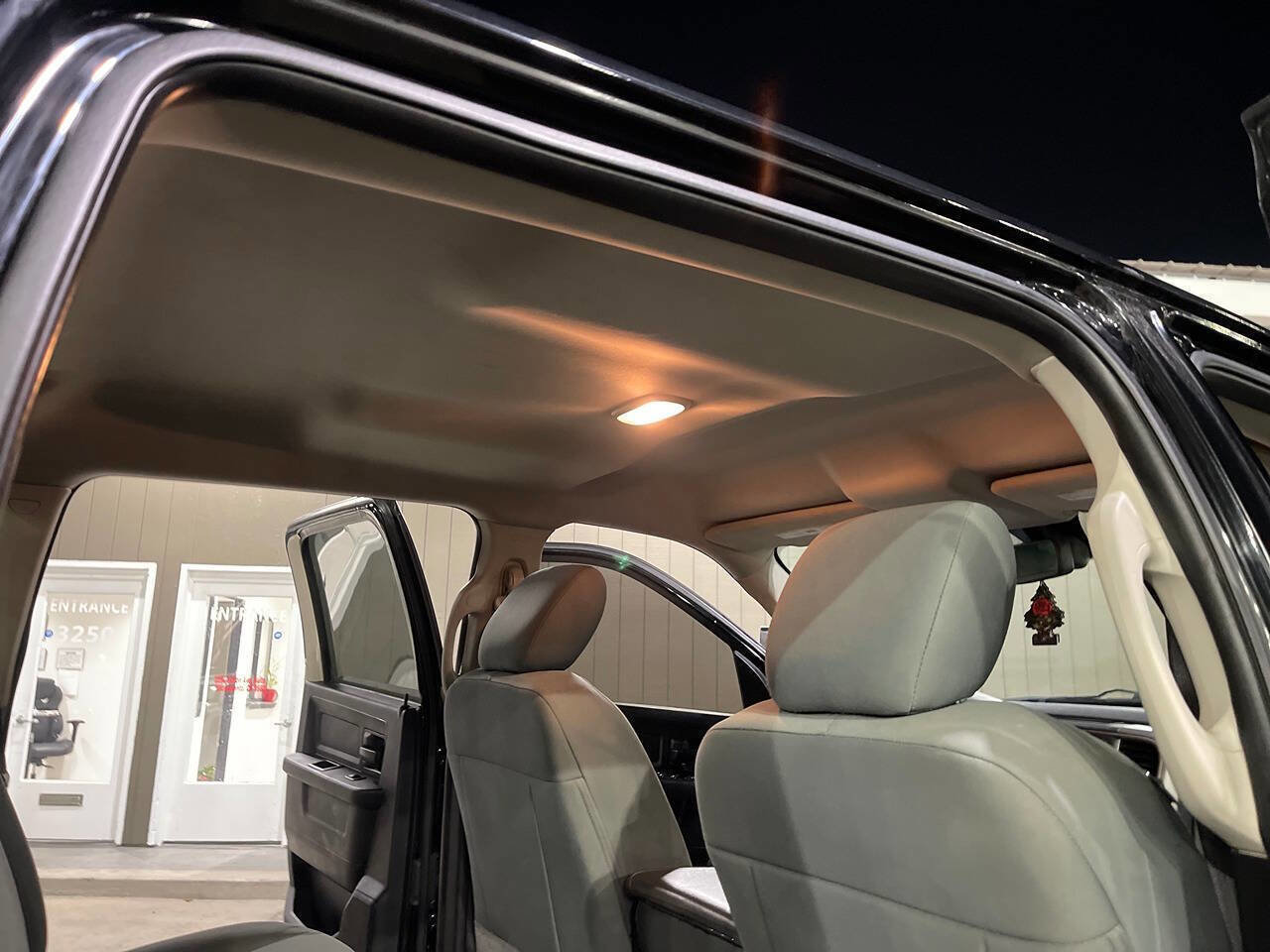 Used 2015 RAM 3500 Tradesman w/ Chrome Appearance Group image 31