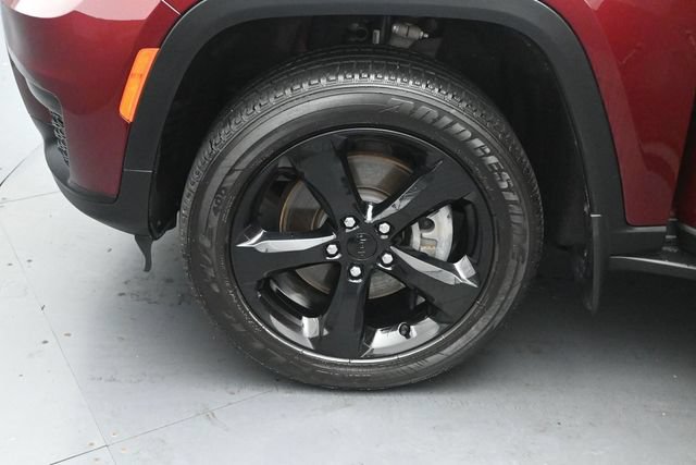 Used 2023 Jeep Grand Cherokee L Laredo AWD/4WD image 36