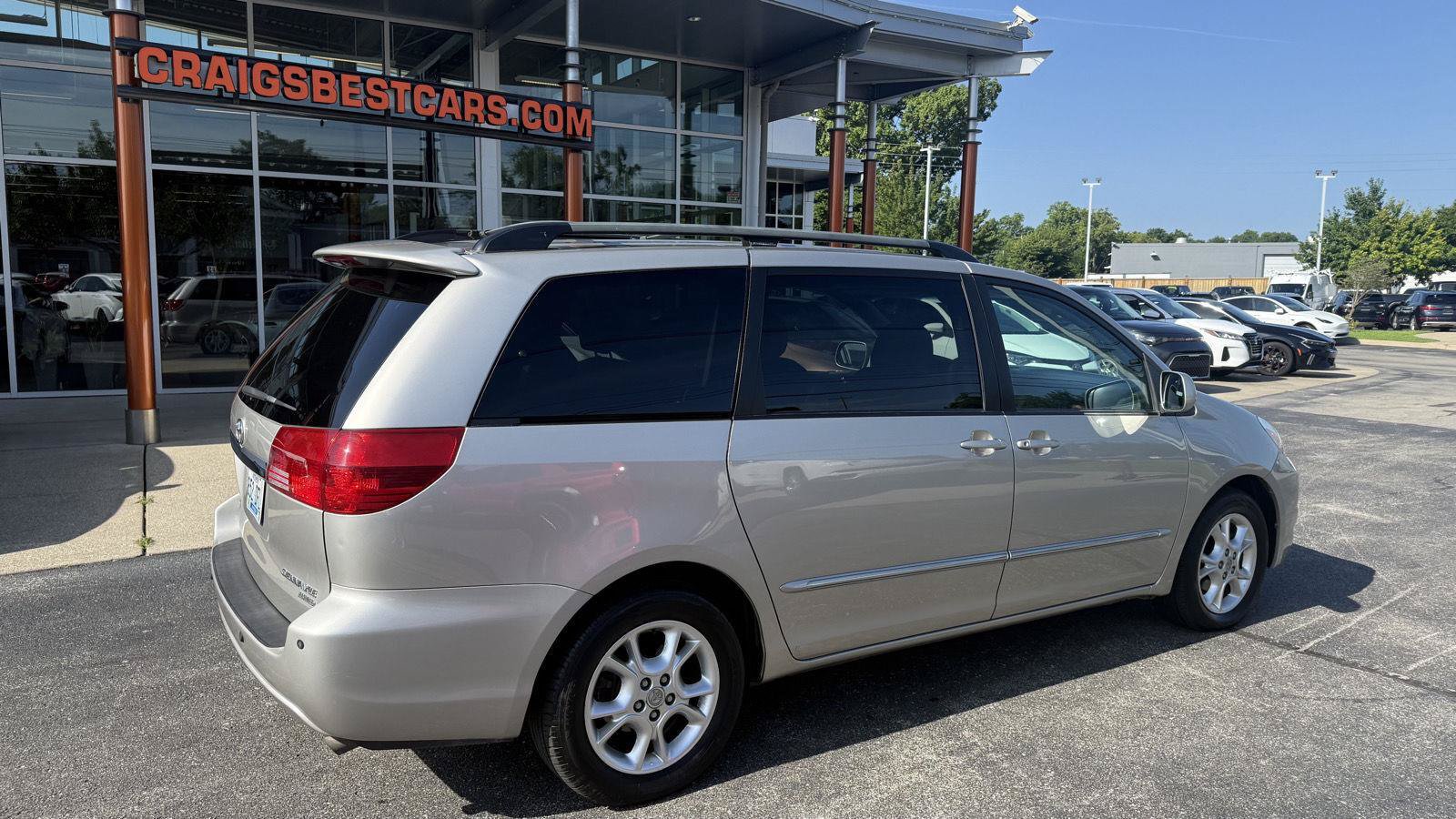 Used 2004 Toyota Sienna XLE Limited FWD image 2