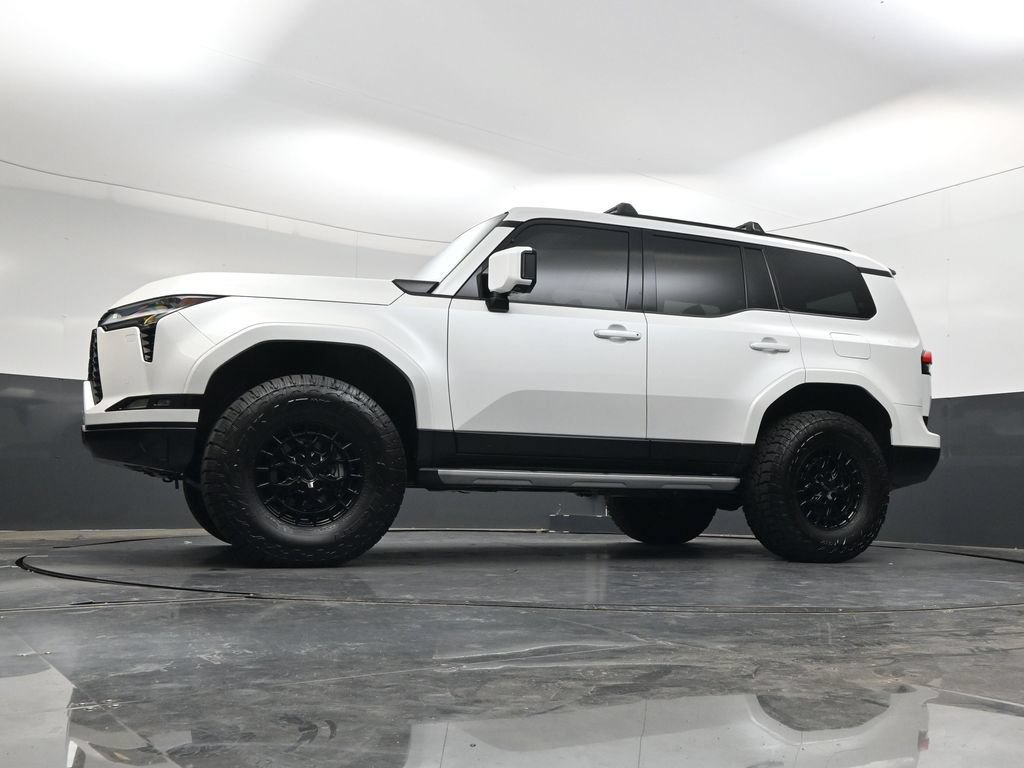 Used 2026 Lexus GX 550 w/ Accessory Package (2T) AWD/4WD image 47