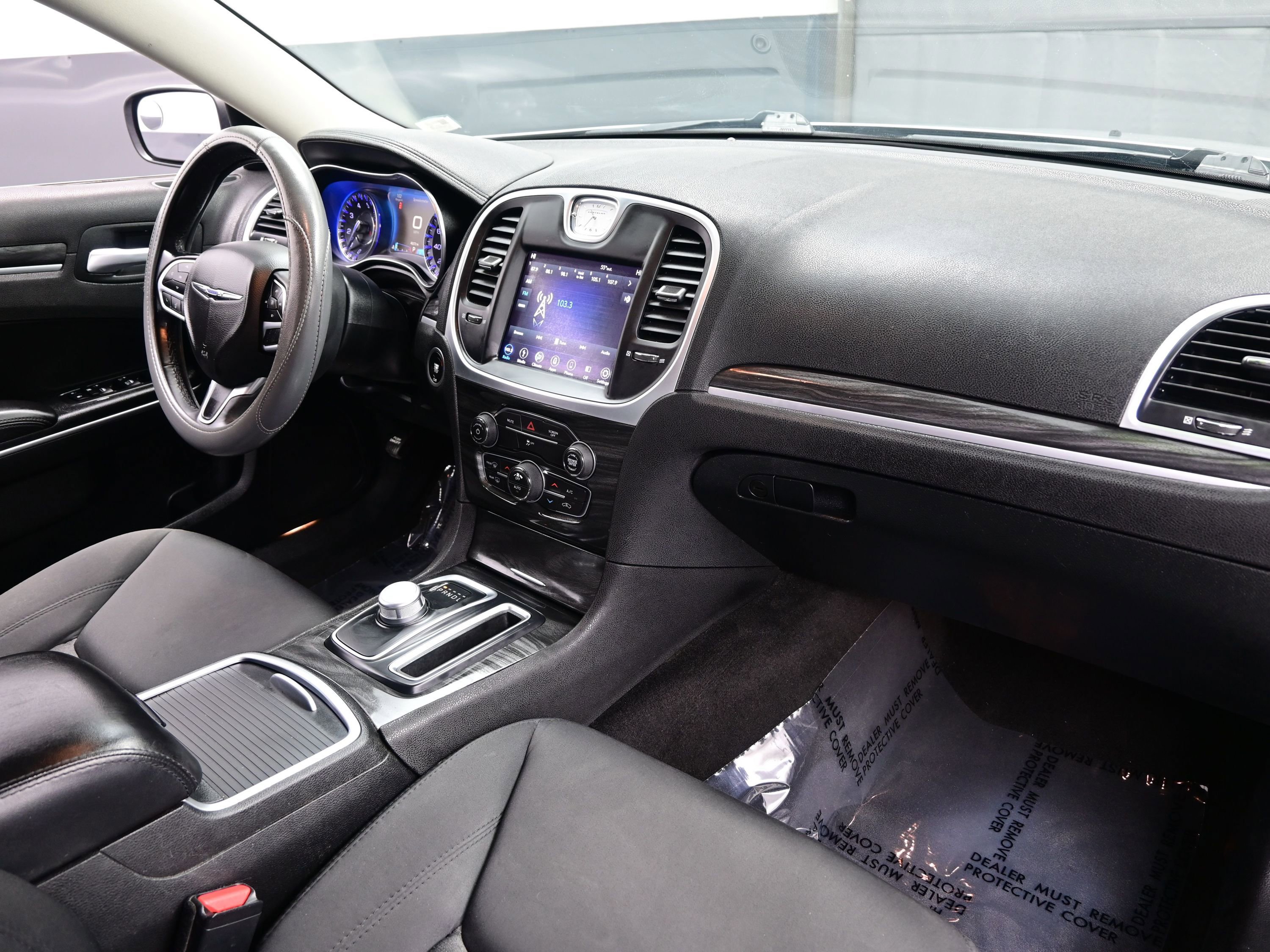 Used 2018 Chrysler 300 Touring image 15