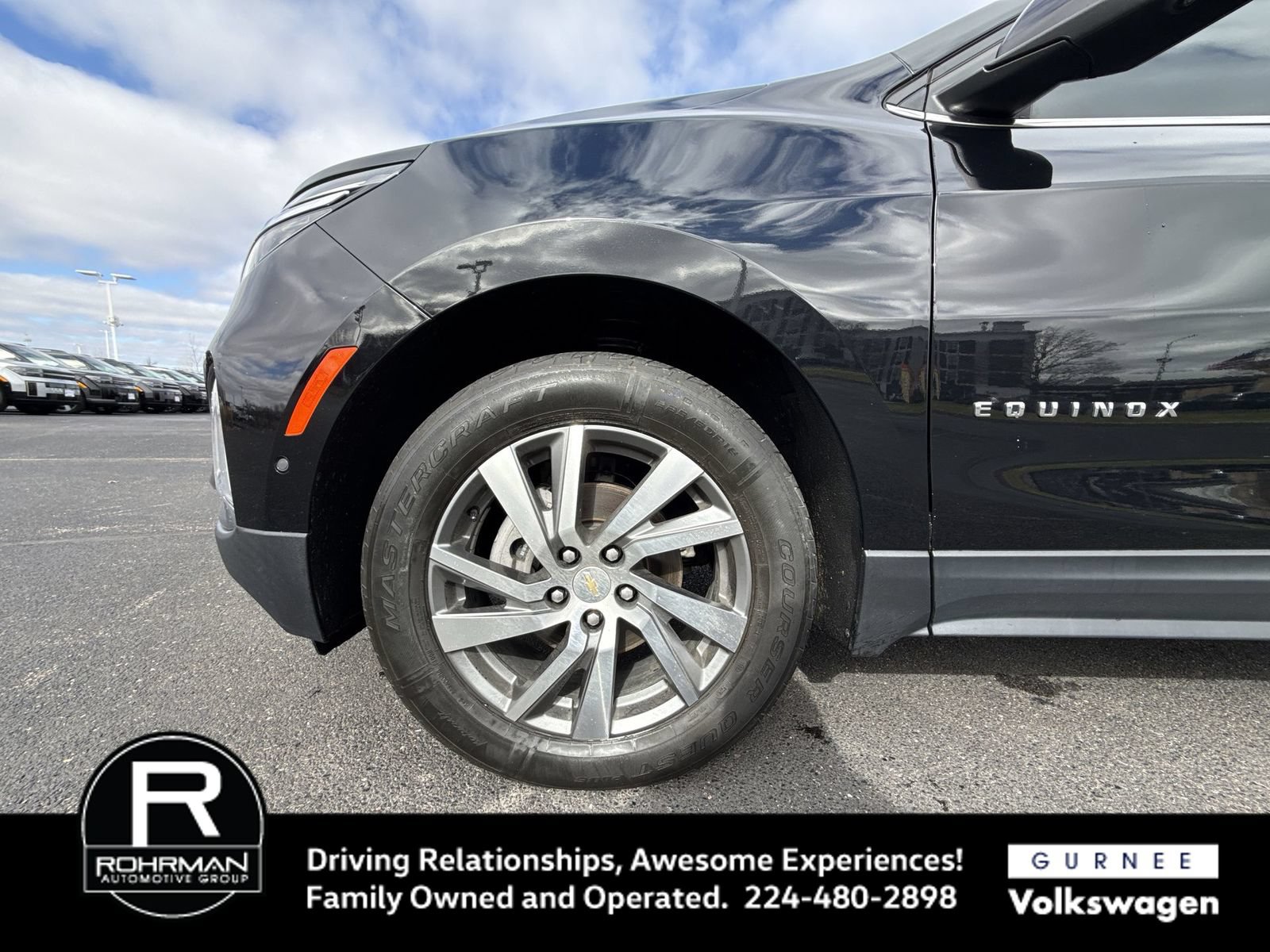 Used 2023 Chevrolet Equinox Premier AWD/4WD image 12