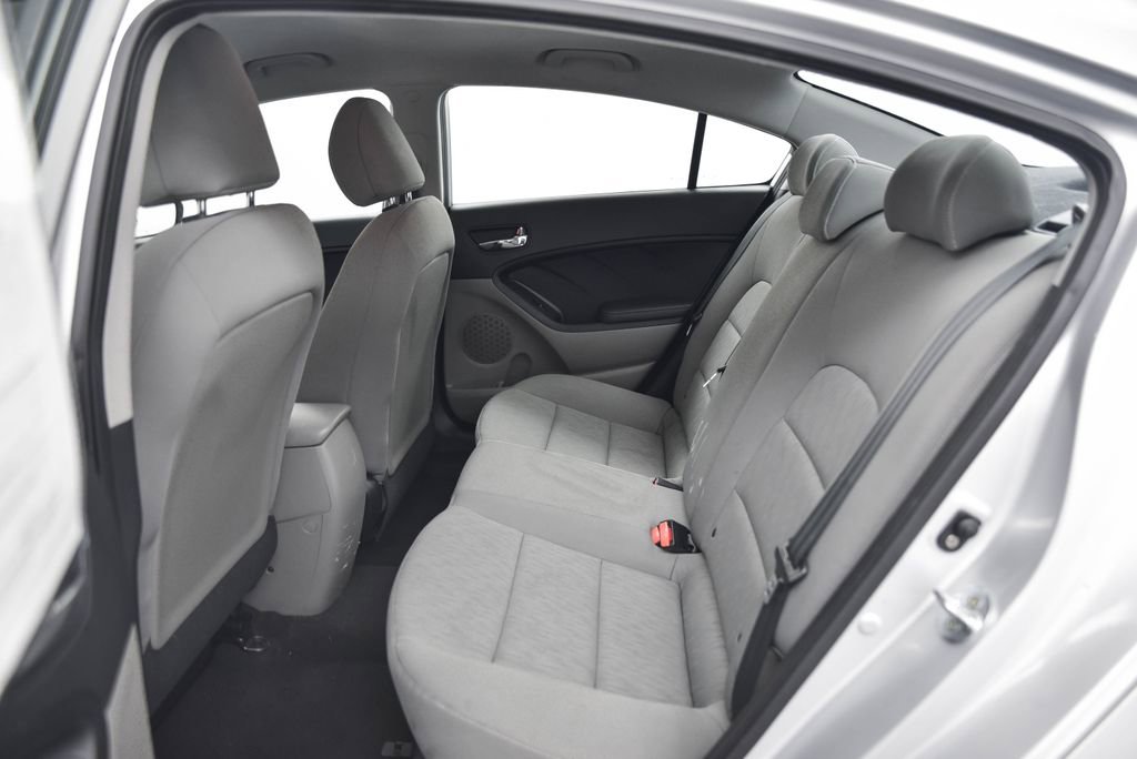 Used 2016 Kia Forte LX image 12