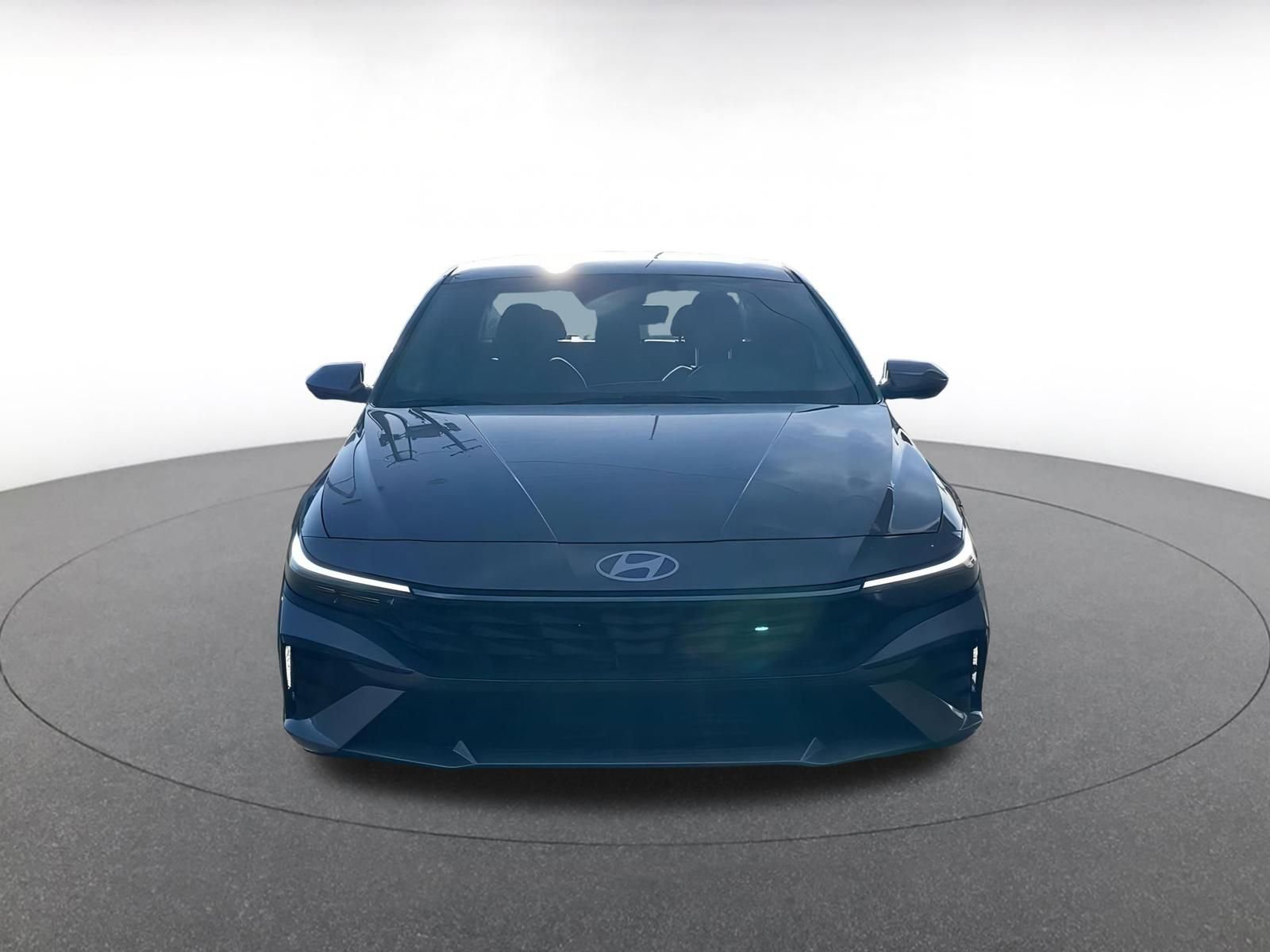 Used 2025 Hyundai Elantra SEL image 4