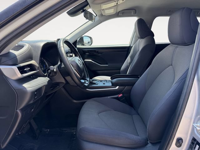 Certified 2020 Toyota Highlander LE FWD image 9