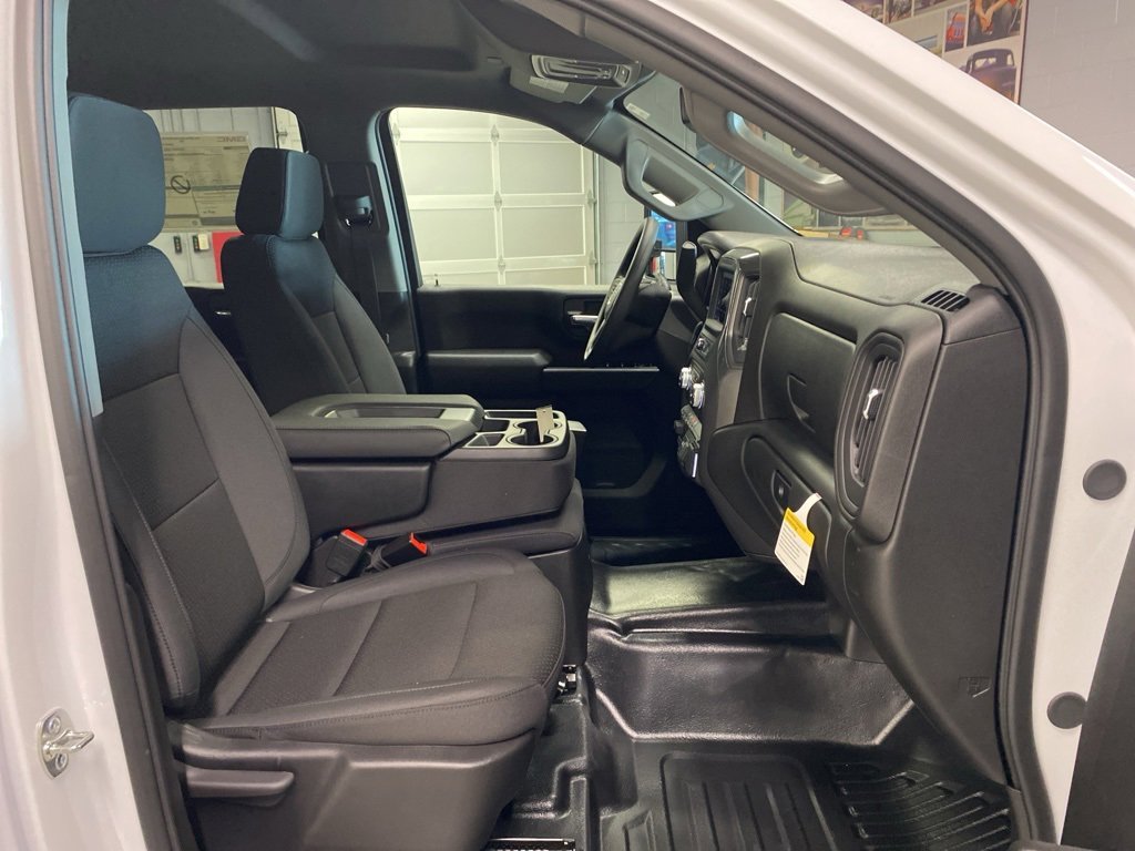 New 2026 GMC Sierra 3500 Pro w/ Convenience Package image 16
