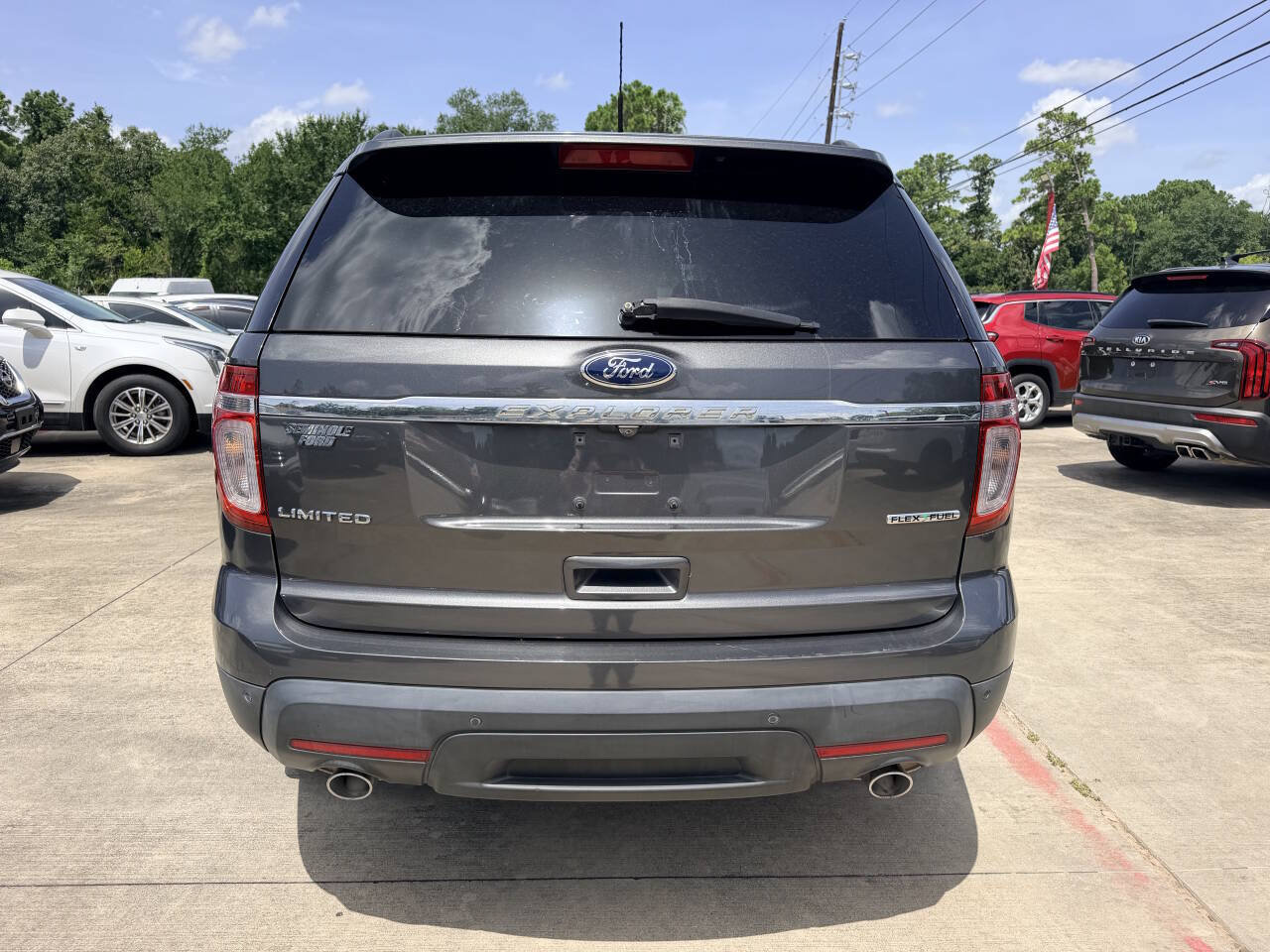 Used 2015 Ford Explorer Limited w/ Equipment Group 301A FWD image 6