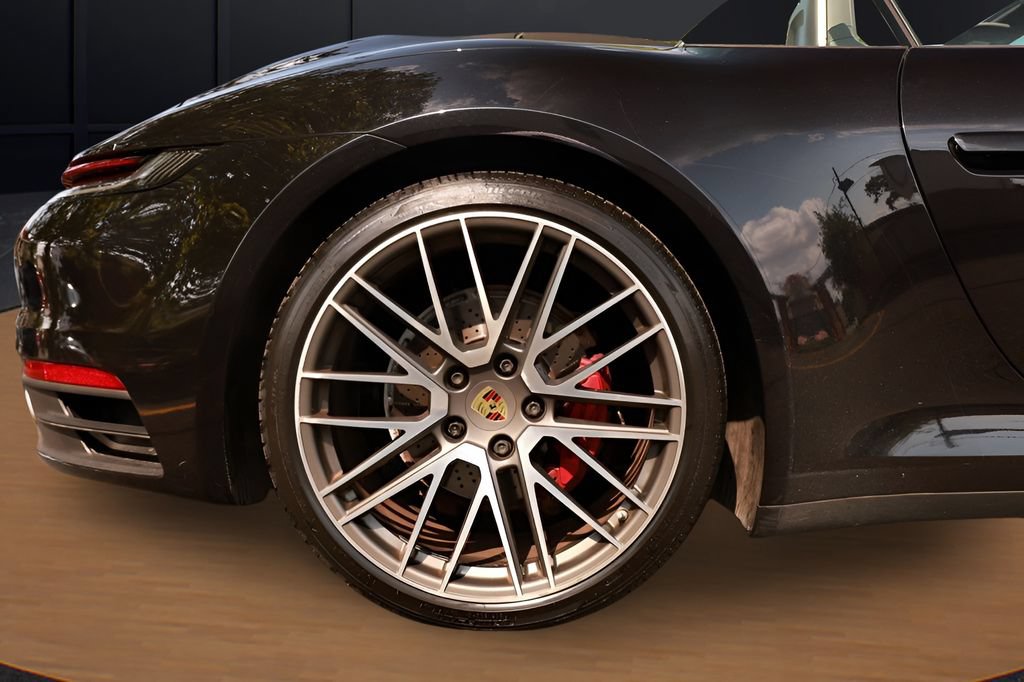 Used 2021 Porsche 911 Carrera RWD image 12