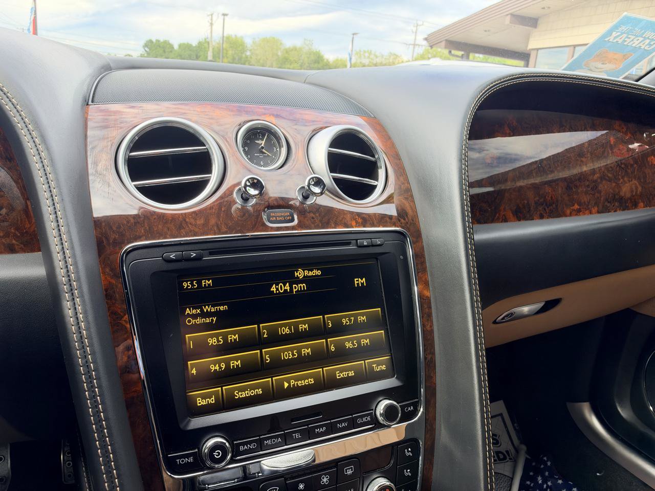 Used 2016 Bentley Flying Spur V8 AWD/4WD image 24