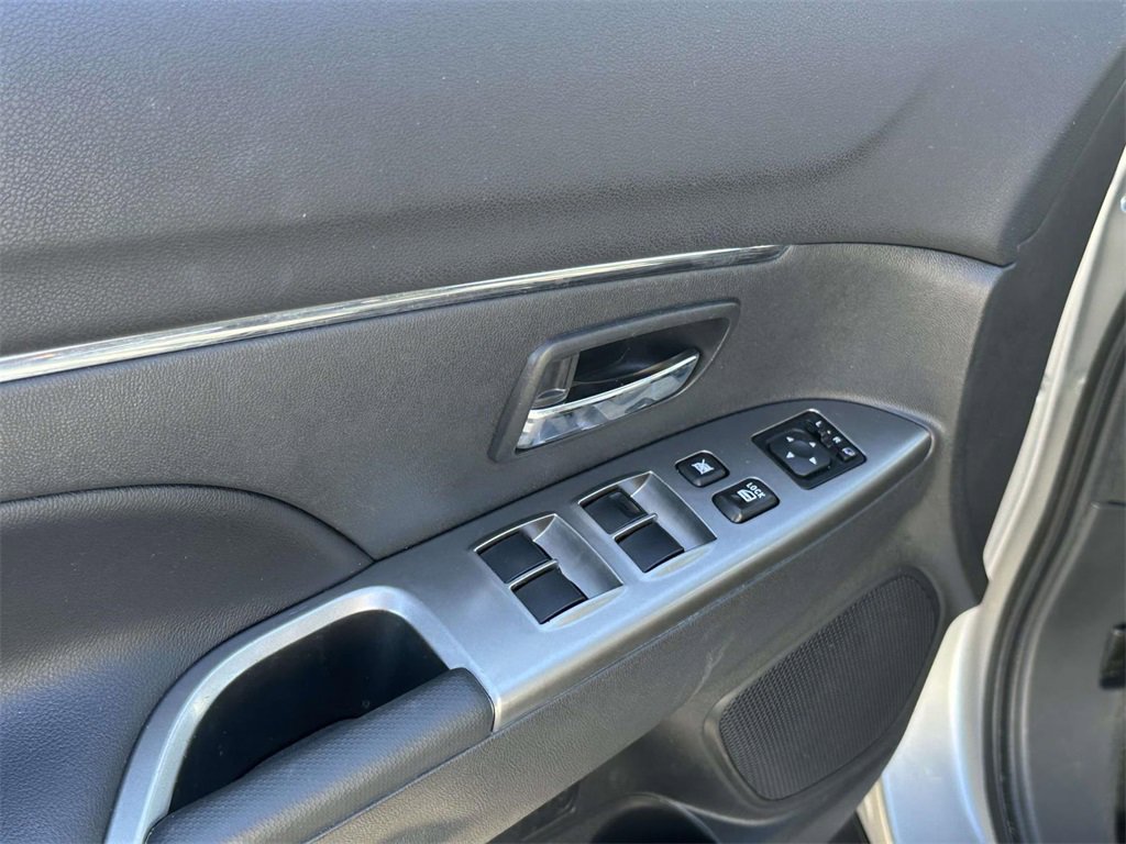 Used 2024 Mitsubishi Outlander Sport ES image 18