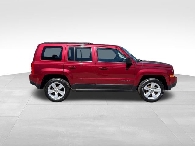 Used 2014 Jeep Patriot Latitude AWD/4WD image 2