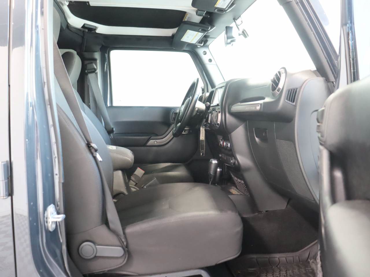 Used 2016 Jeep Wrangler Unlimited Sport w/ Quick Order Package 24S AWD/4WD image 18