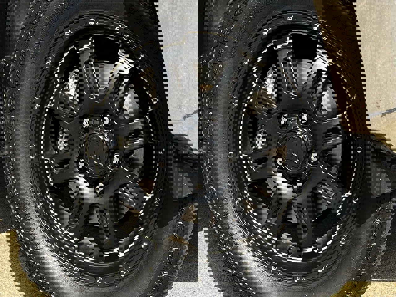 Used 2017 Toyota Tundra SR5 image 28