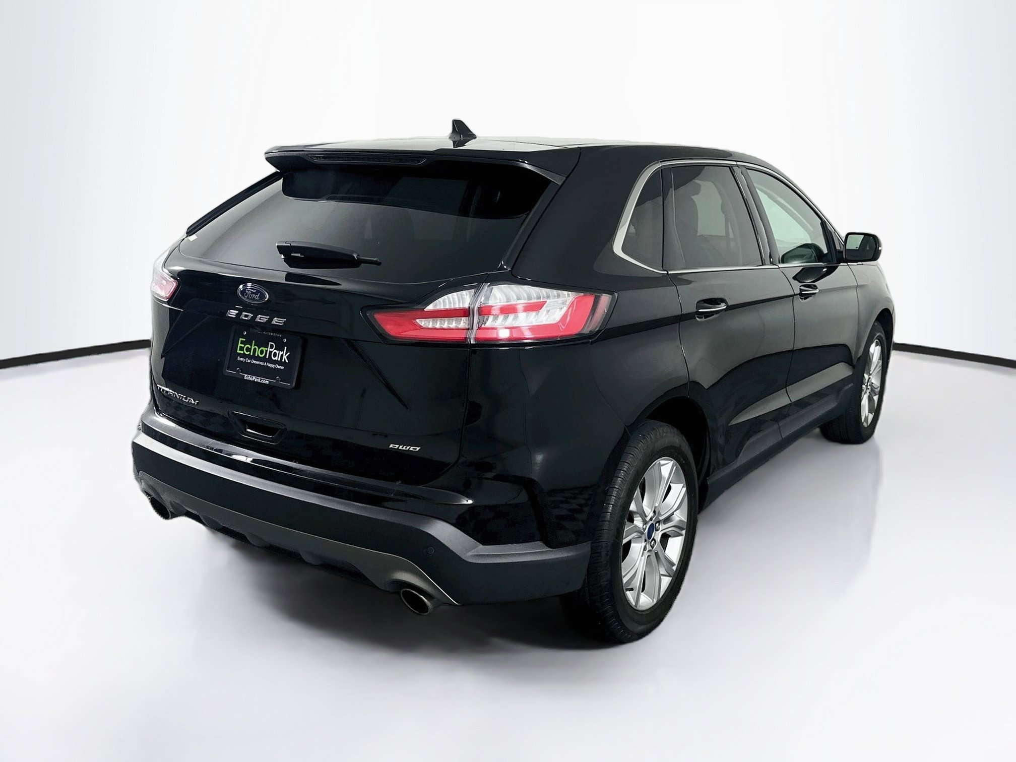 Used 2022 Ford Edge Titanium w/ Equipment Group 301A AWD/4WD image 9
