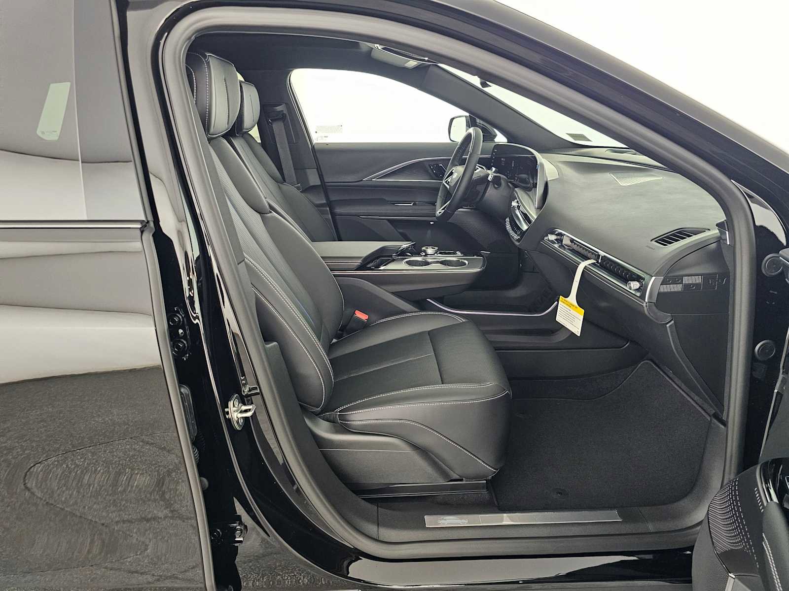 New 2026 Cadillac Lyriq Luxury image 10