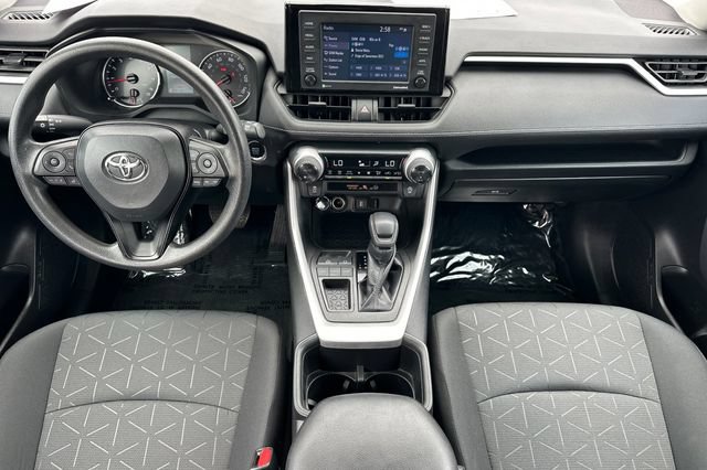 Used 2022 Toyota RAV4 XLE w/ Convenience Package FWD image 17