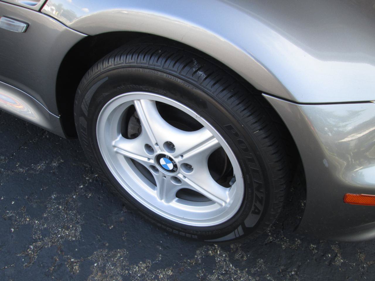 Used 2001 BMW Z3 2.5i RWD image 28