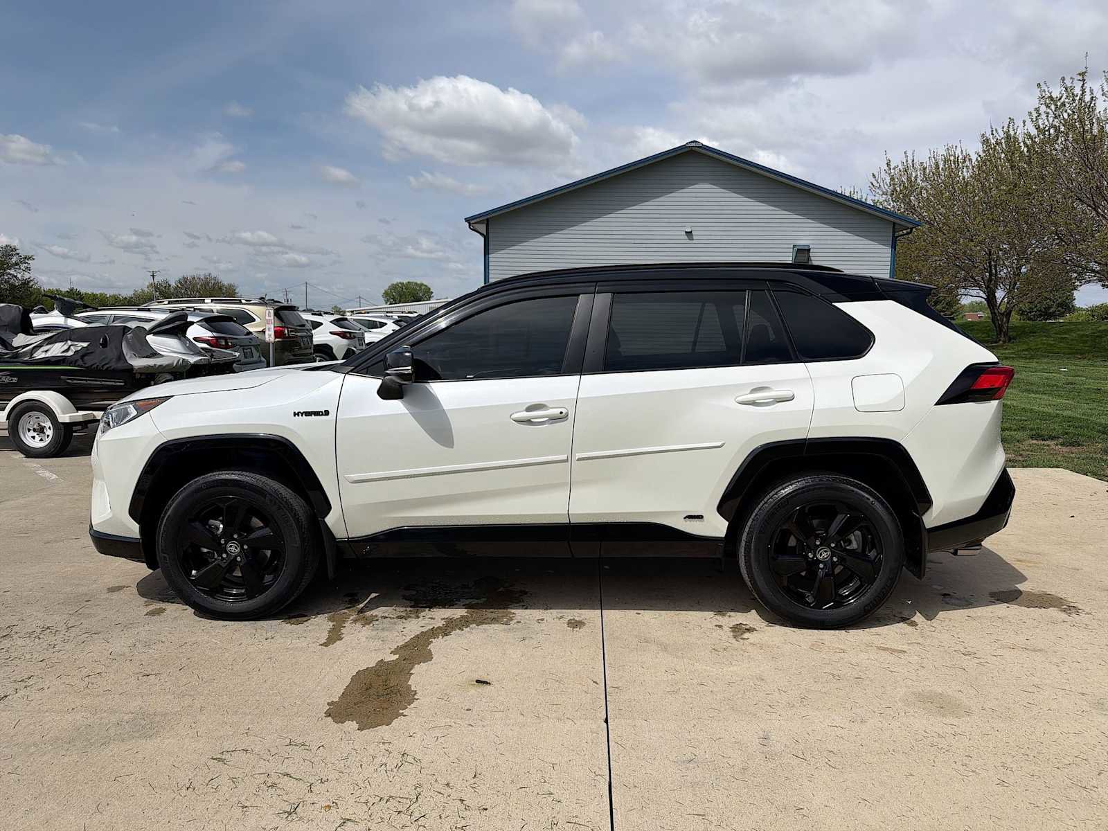 Used 2021 Toyota RAV4 XSE AWD/4WD image 3