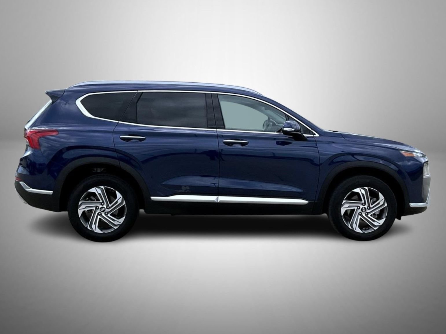 Certified 2023 Hyundai Santa Fe SEL w/ Premium Package AWD/4WD image 4