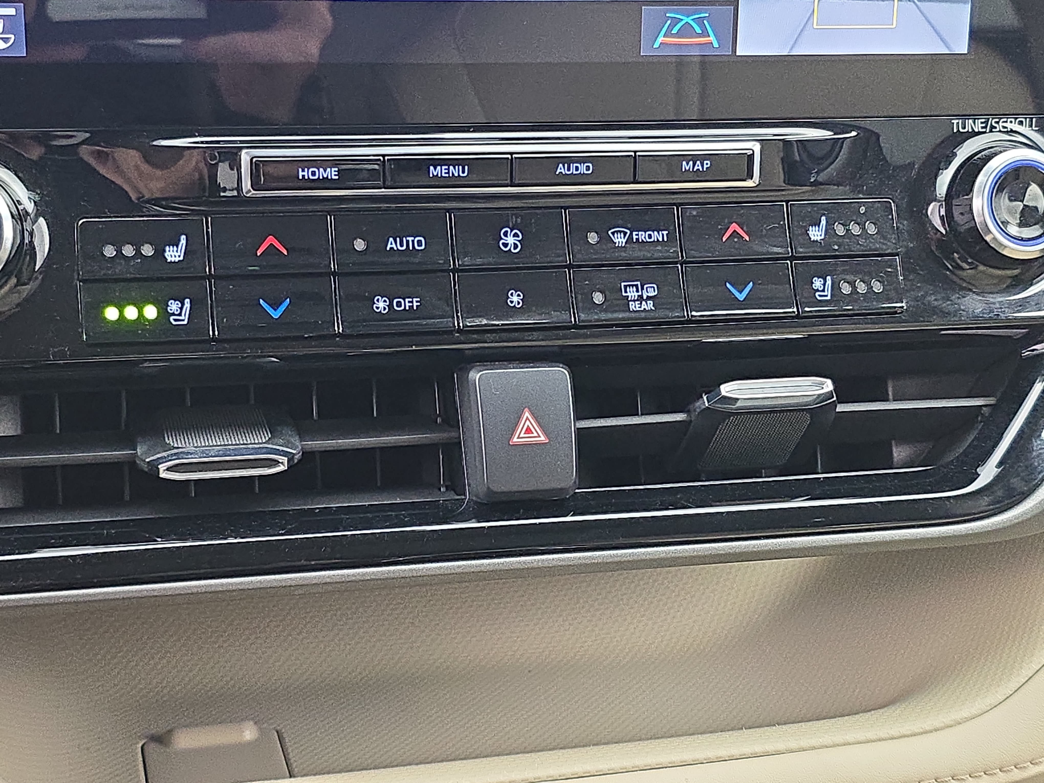 Used 2022 Toyota Highlander Limited AWD/4WD image 25