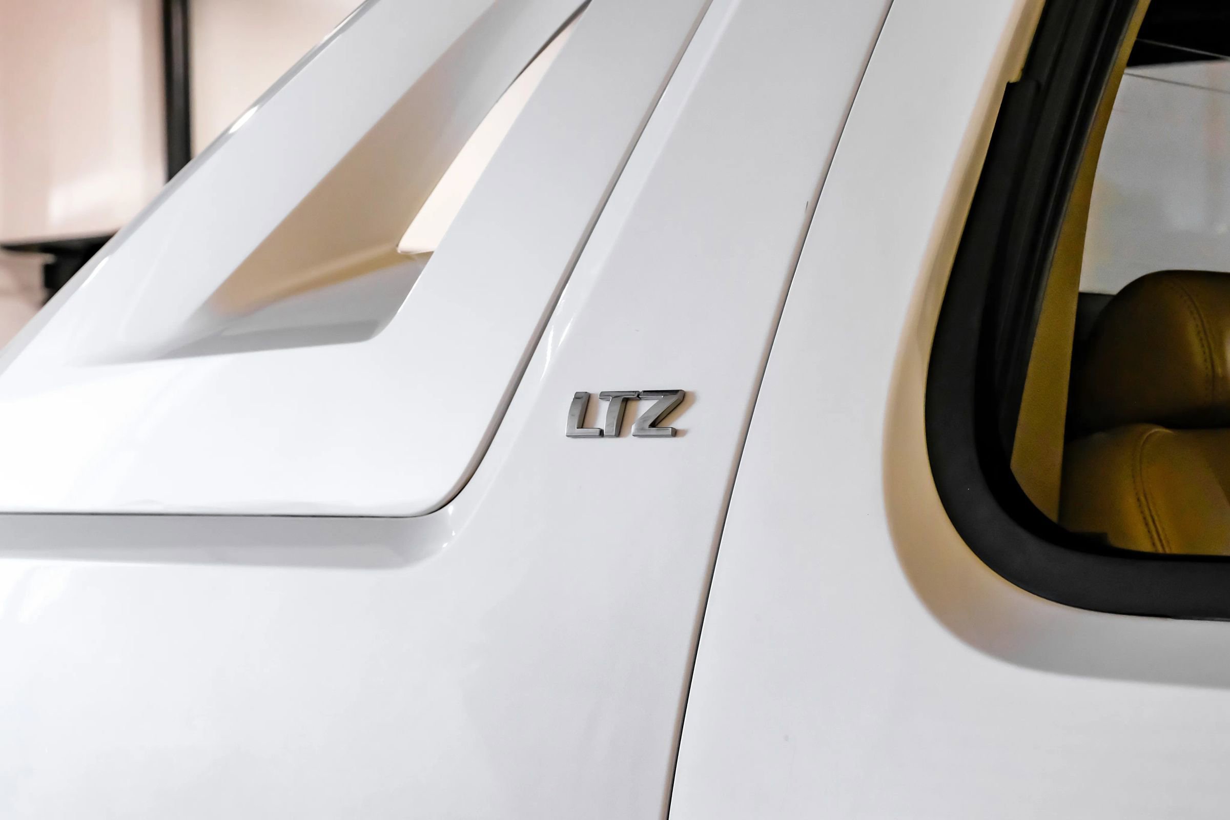 Used 2012 Chevrolet Avalanche LTZ image 63