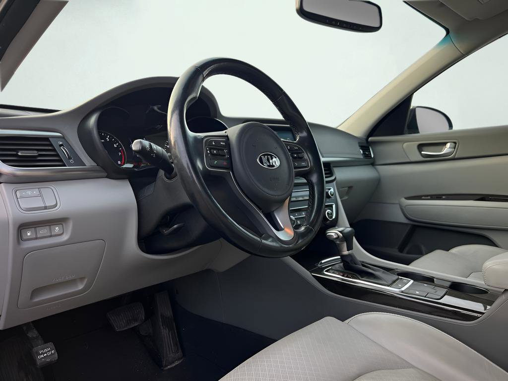 Used 2017 Kia Optima EX image 30