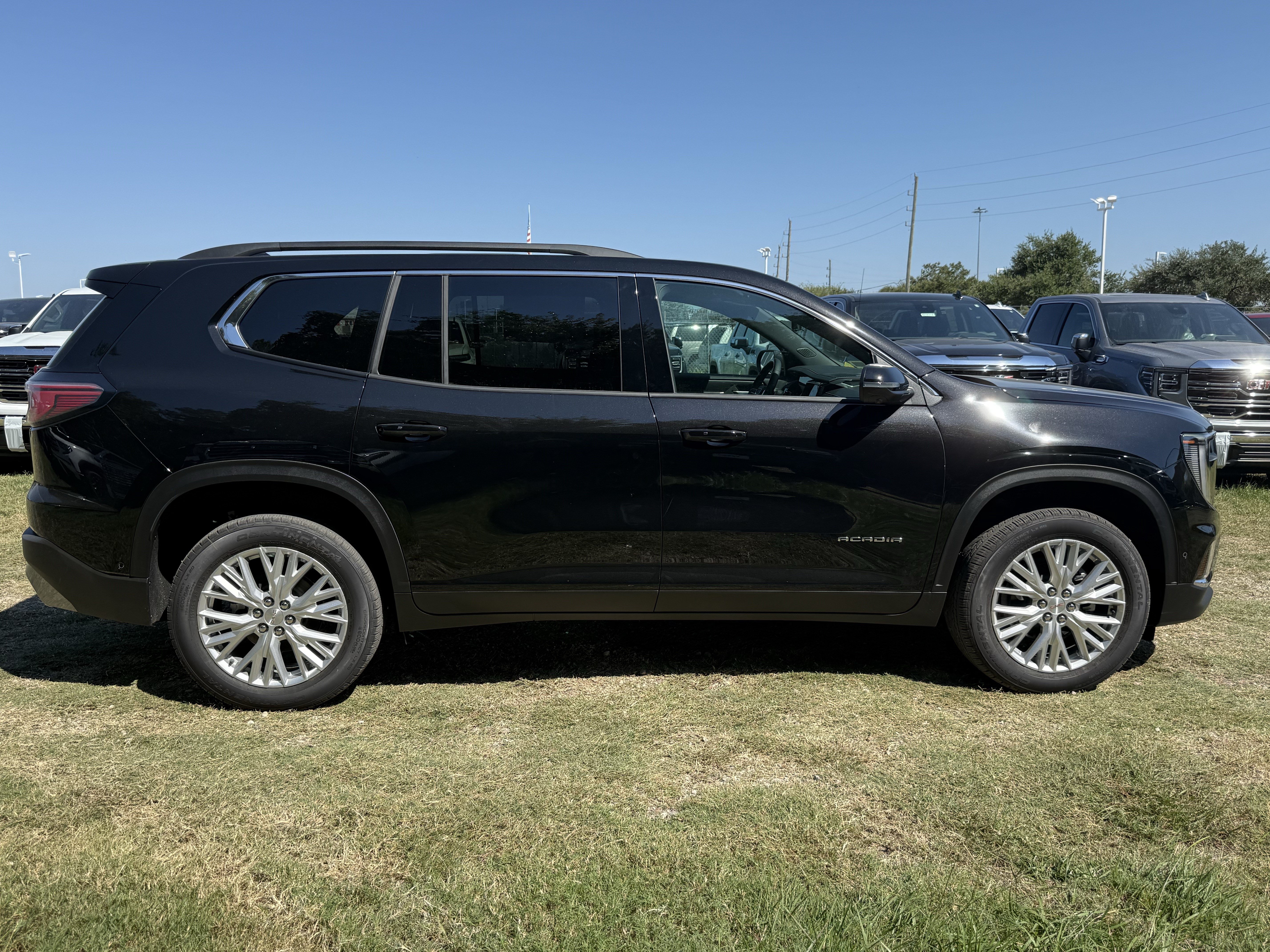 New 2026 GMC Acadia Elevation w/ Super Cruise Package FWD image 3