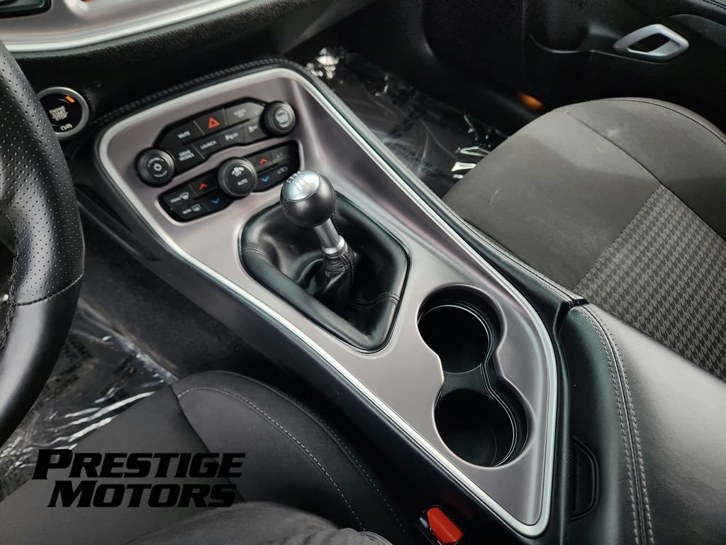 Used 2022 Dodge Challenger R/T Scat Pack RWD image 21